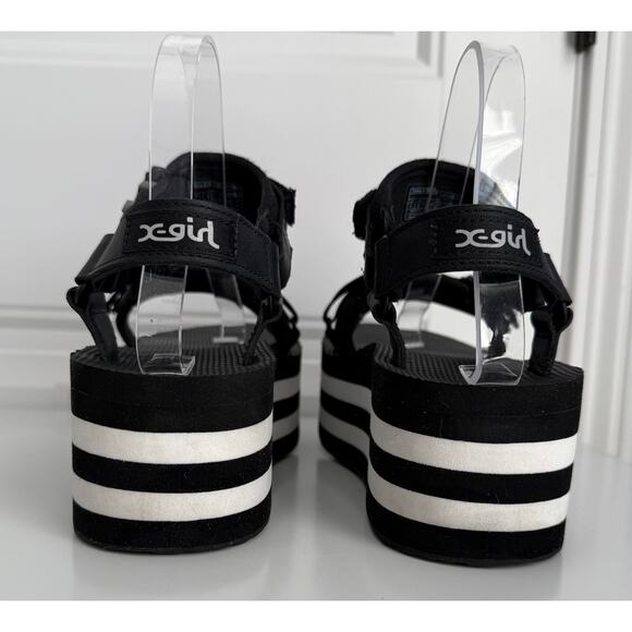 Teva Flatform Sandals - Women's Size 8 - Picture 5 of 7